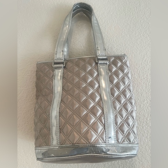 Jacobs by Marc Jacobs Quilted Meltallic Silver Bucket Tote Bag - Picture 1 of 4